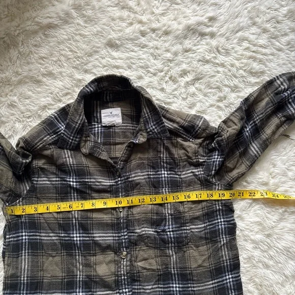 American Eagle Outfitters Distressed Green Plaid Button-Down Shirt - Picture 9 of 13